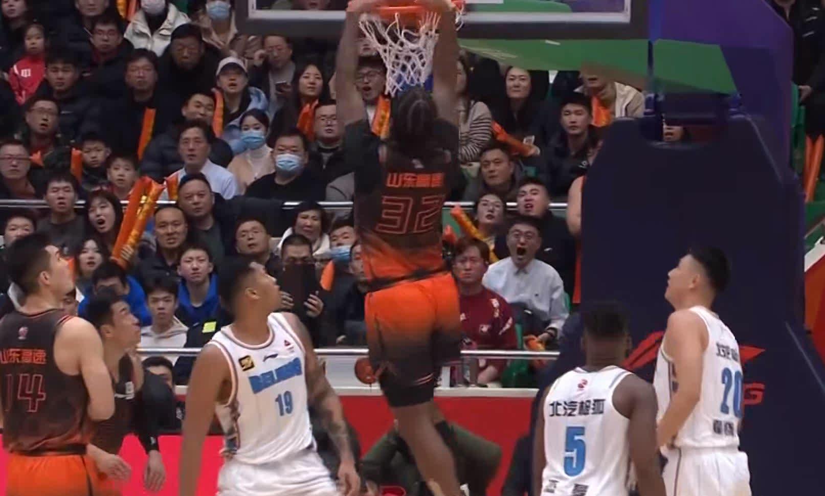 关于北京首钢在主场以压倒性优势击败江苏队的信息 关于北京首钢在主场以压倒性优势击败江苏队的信息