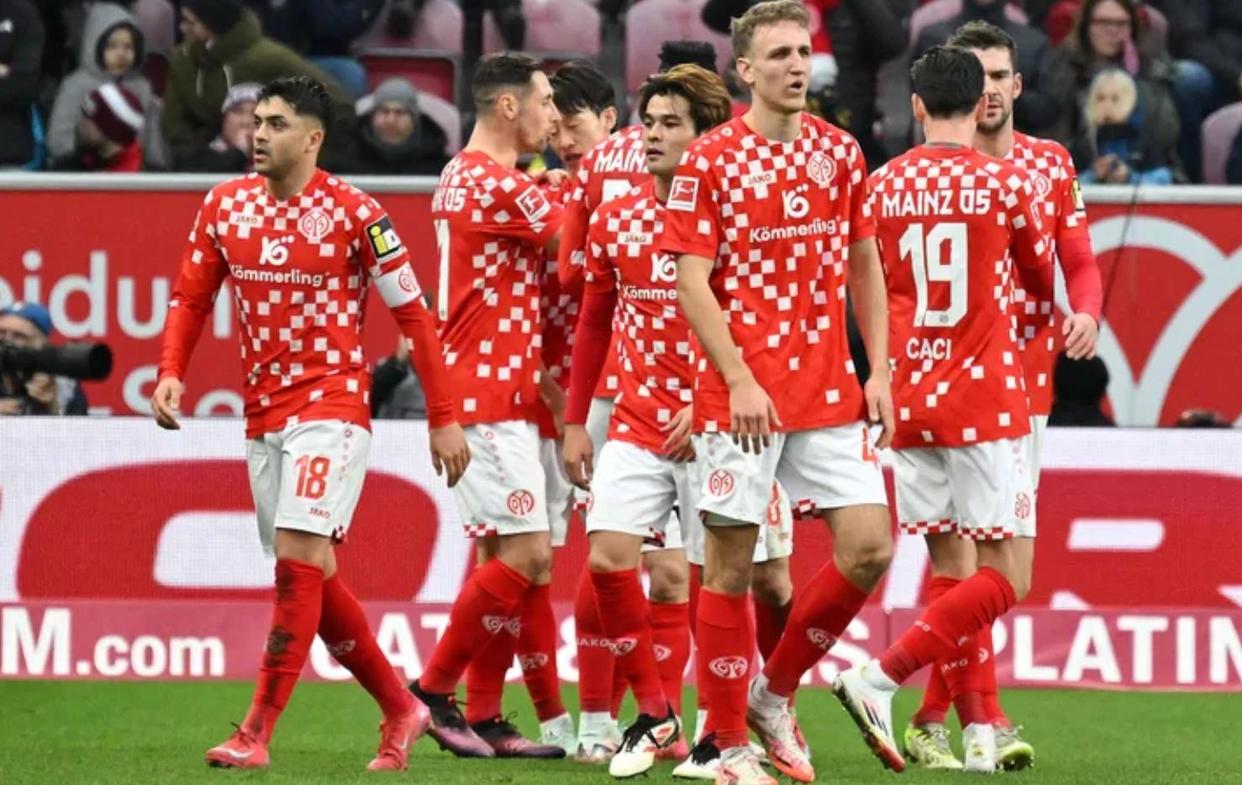 包含斯图加特与美因茨会师，保级之路一触即发的词条