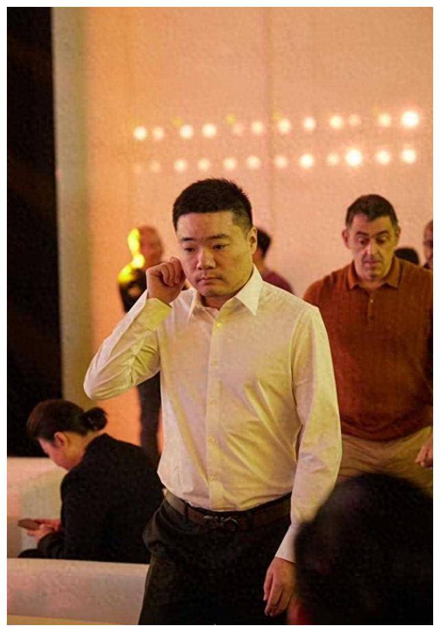 新人崭露头角,帮助球队逆袭胜出 新人崭露头角,帮助球队逆袭胜出