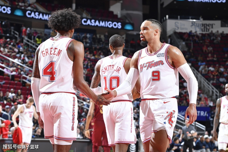 猛龙终结连败,卡哇伊发威率队夺胜 猛龙终结连败,卡哇伊发威率队夺胜