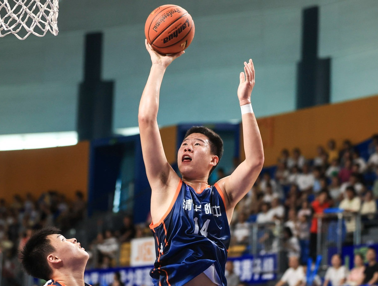 体育新星崭露头角,屡获佳绩的简单介绍 体育新星崭露头角,屡获佳绩的简单介绍