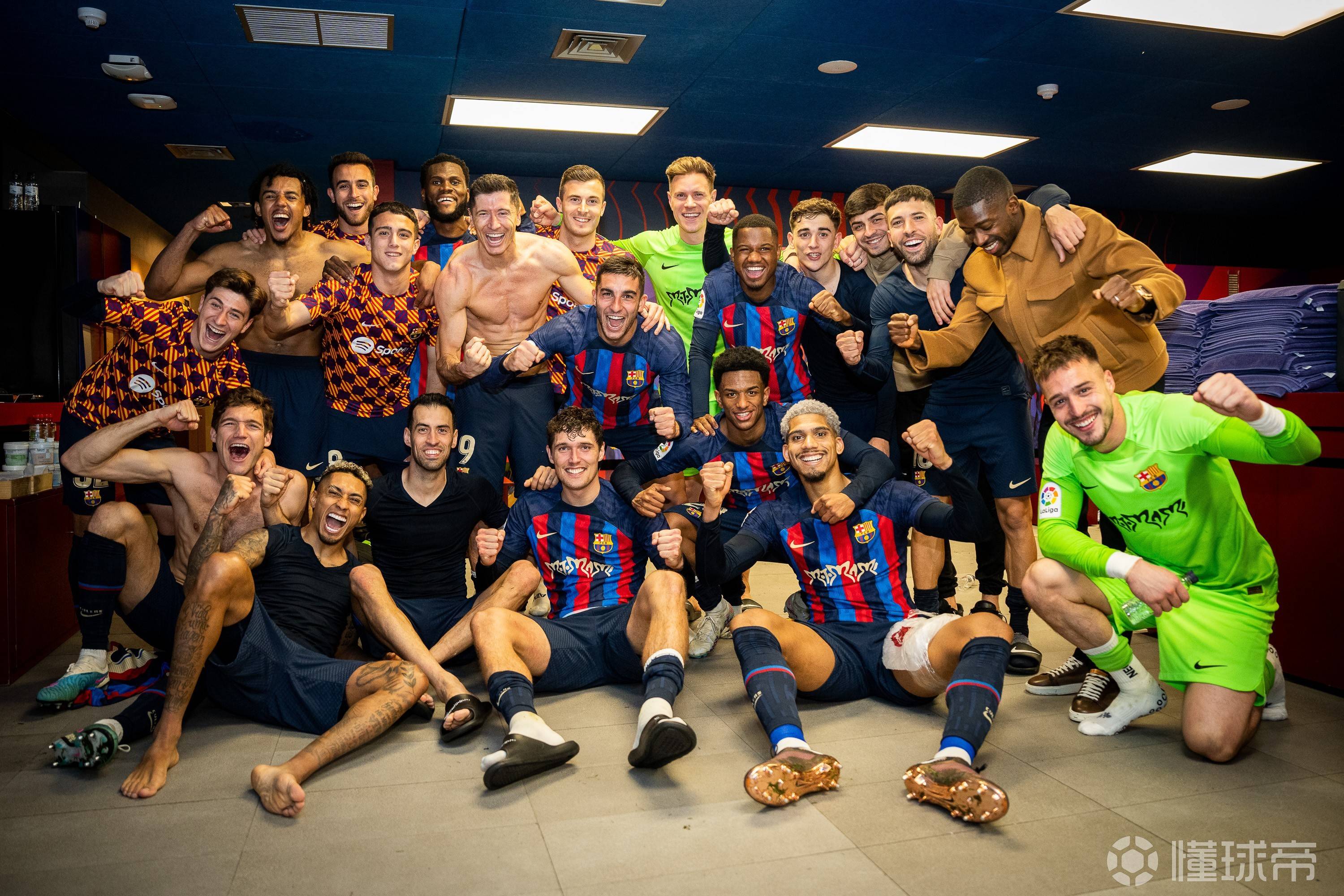 包含巴塞罗那主场大胜皇家社会,稳固西甲榜首位置的词条 包含巴塞罗那主场大胜皇家社会,稳固西甲榜首位置的词条