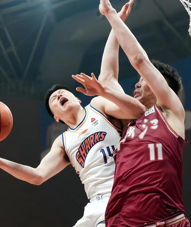 球队实力突显,轻松获得胜利连胜 球队实力突显,轻松获得胜利连胜