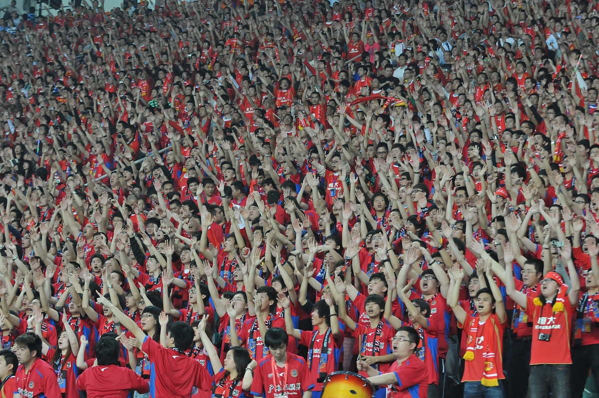 一场胜利的比赛是队员们拼搏的结果