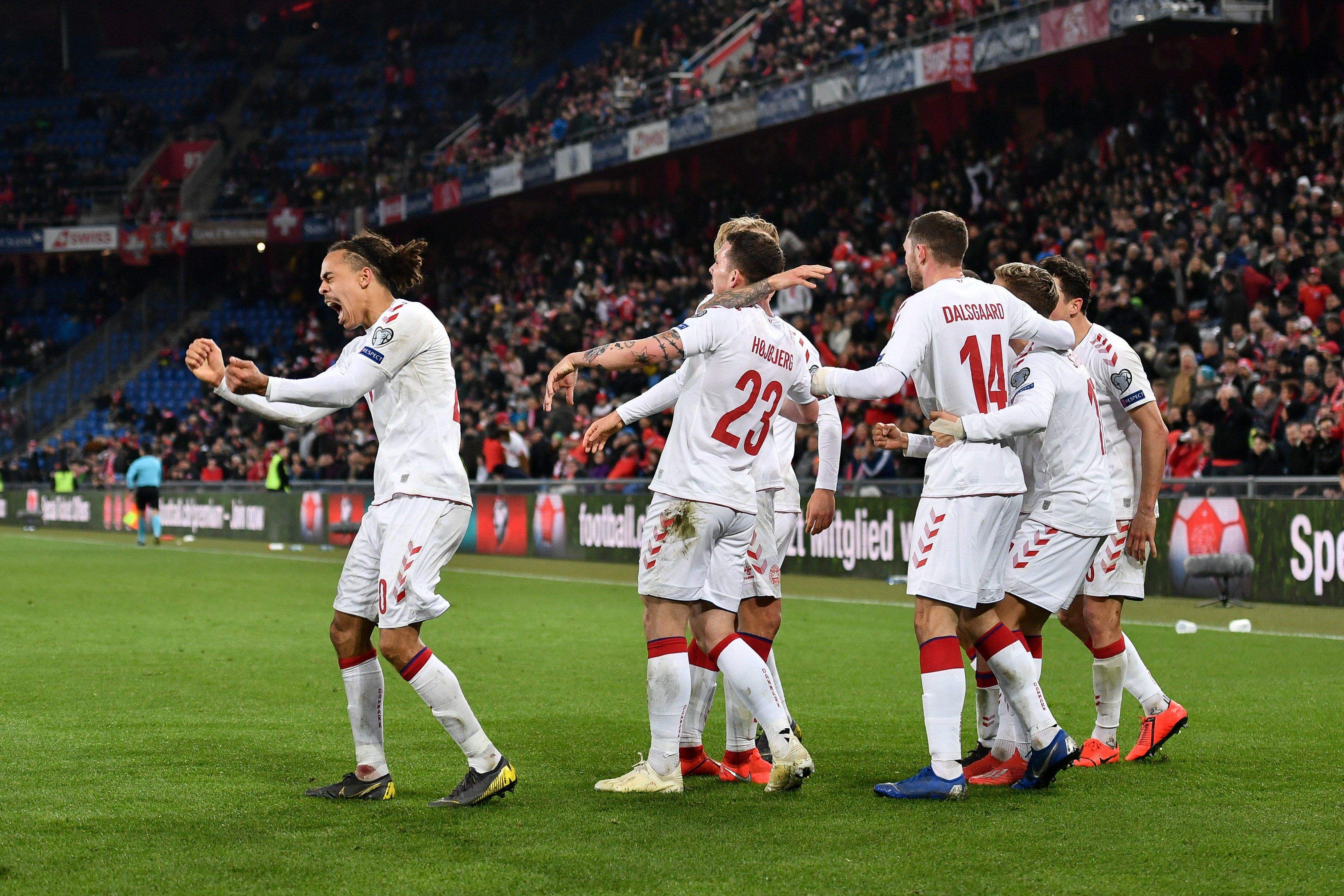 瑞士队大胜获胜,晋级巅峰赛事! 瑞士队大胜获胜,晋级巅峰赛事!