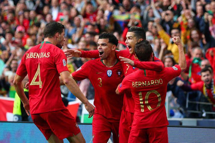 荷兰惨遭葡萄牙逆转,小组赛压力增加 荷兰惨遭葡萄牙逆转,小组赛压力增加