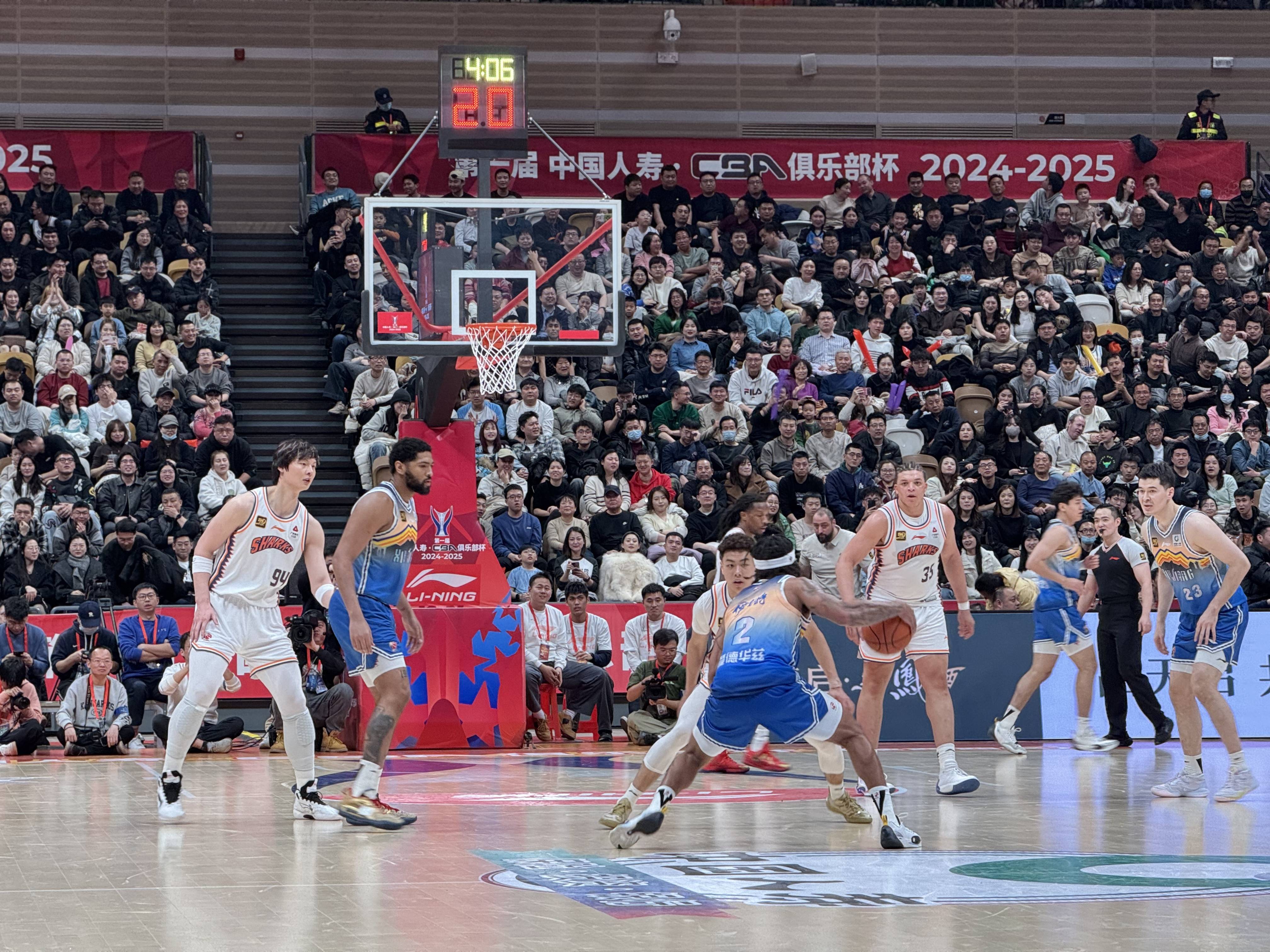 国内俱乐部在国际赛场上实现胜利突破 国内俱乐部在国际赛场上实现胜利突破