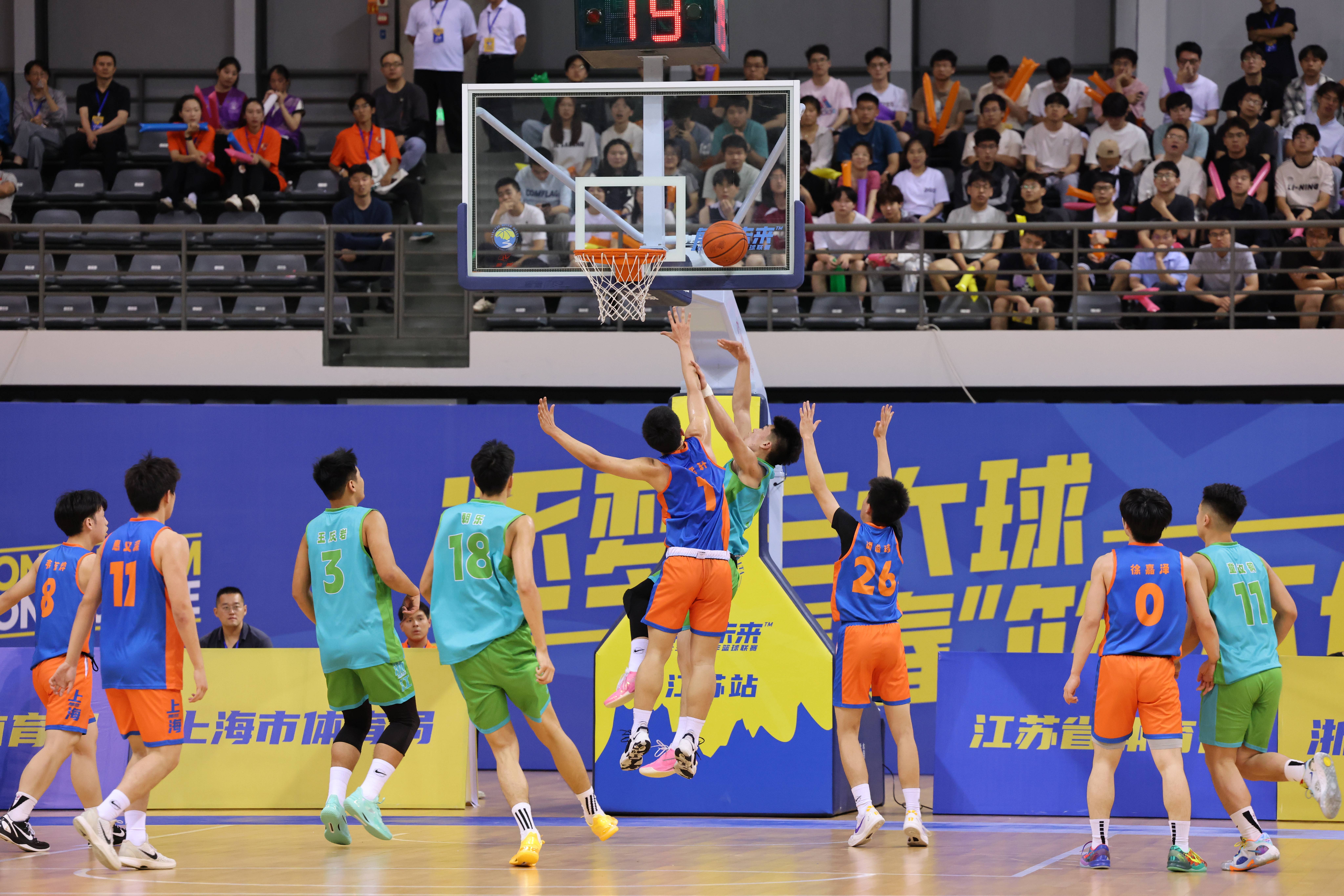 江苏女篮四节惊险逆转,击败山西队 江苏女篮四节惊险逆转,击败山西队