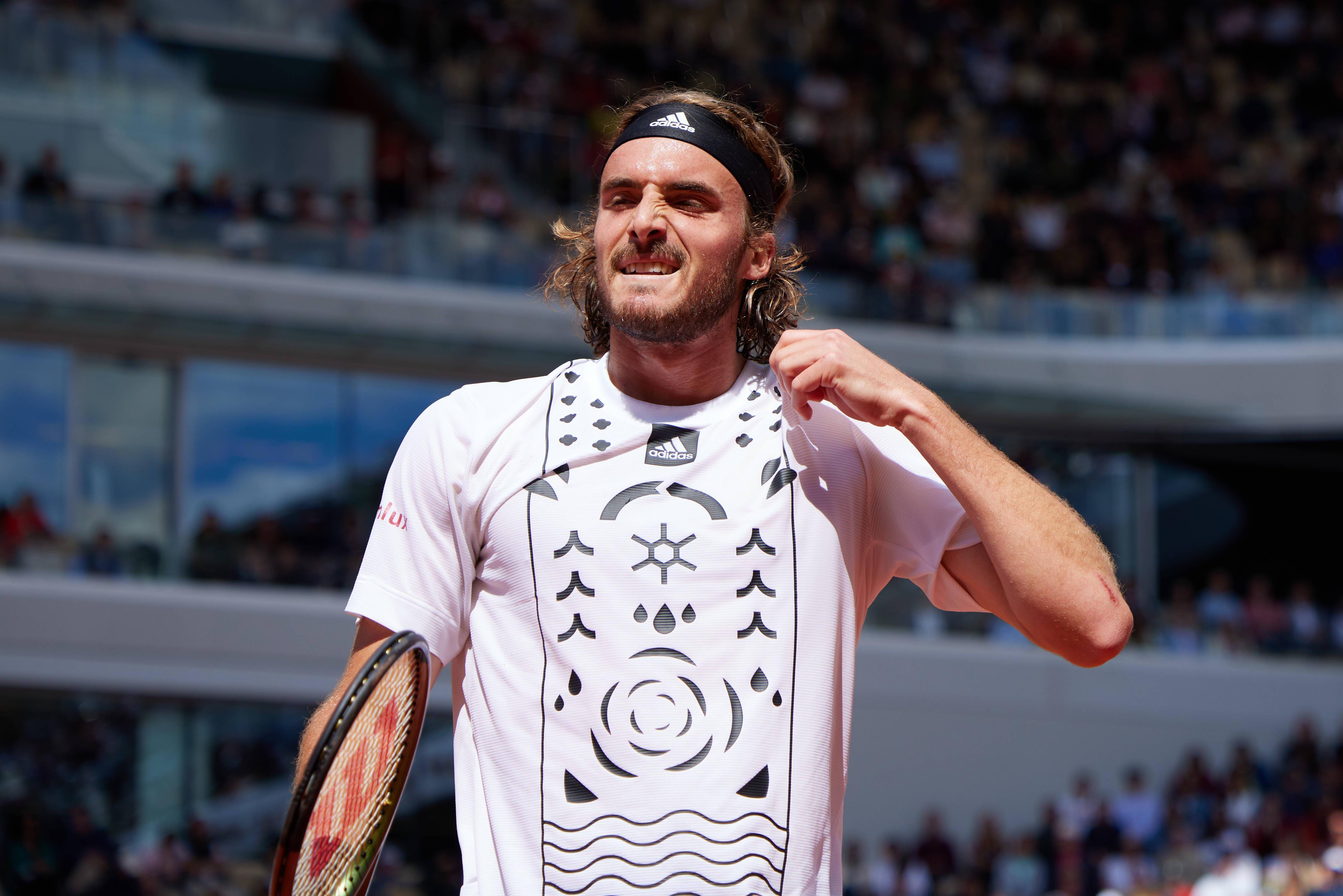 希腊举重选手表现出色,再度夺冠 希腊举重选手表现出色,再度夺冠