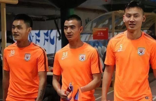 包含主力球员发挥出色,助队晋级淘汰赛大门的词条 包含主力球员发挥出色,助队晋级淘汰赛大门的词条