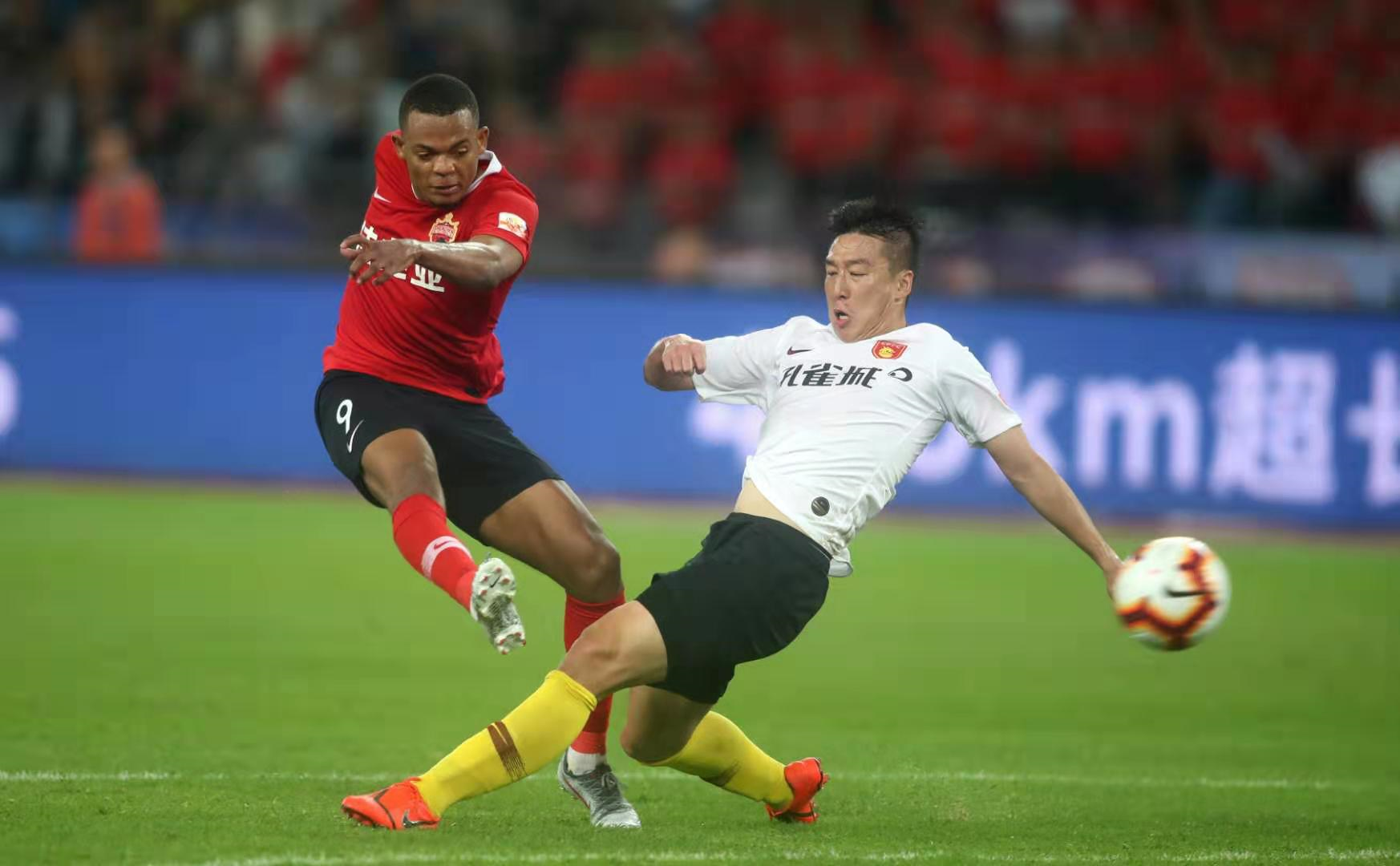 河北华夏幸福客场击败对手，拿下三分