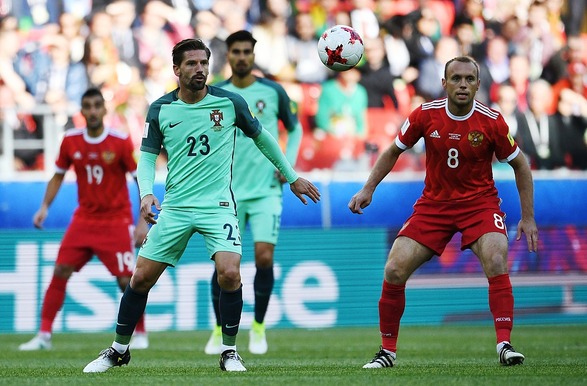 紧张激烈!欧预赛战场赛事连连创下高潮 紧张激烈!欧预赛战场赛事连连创下高潮