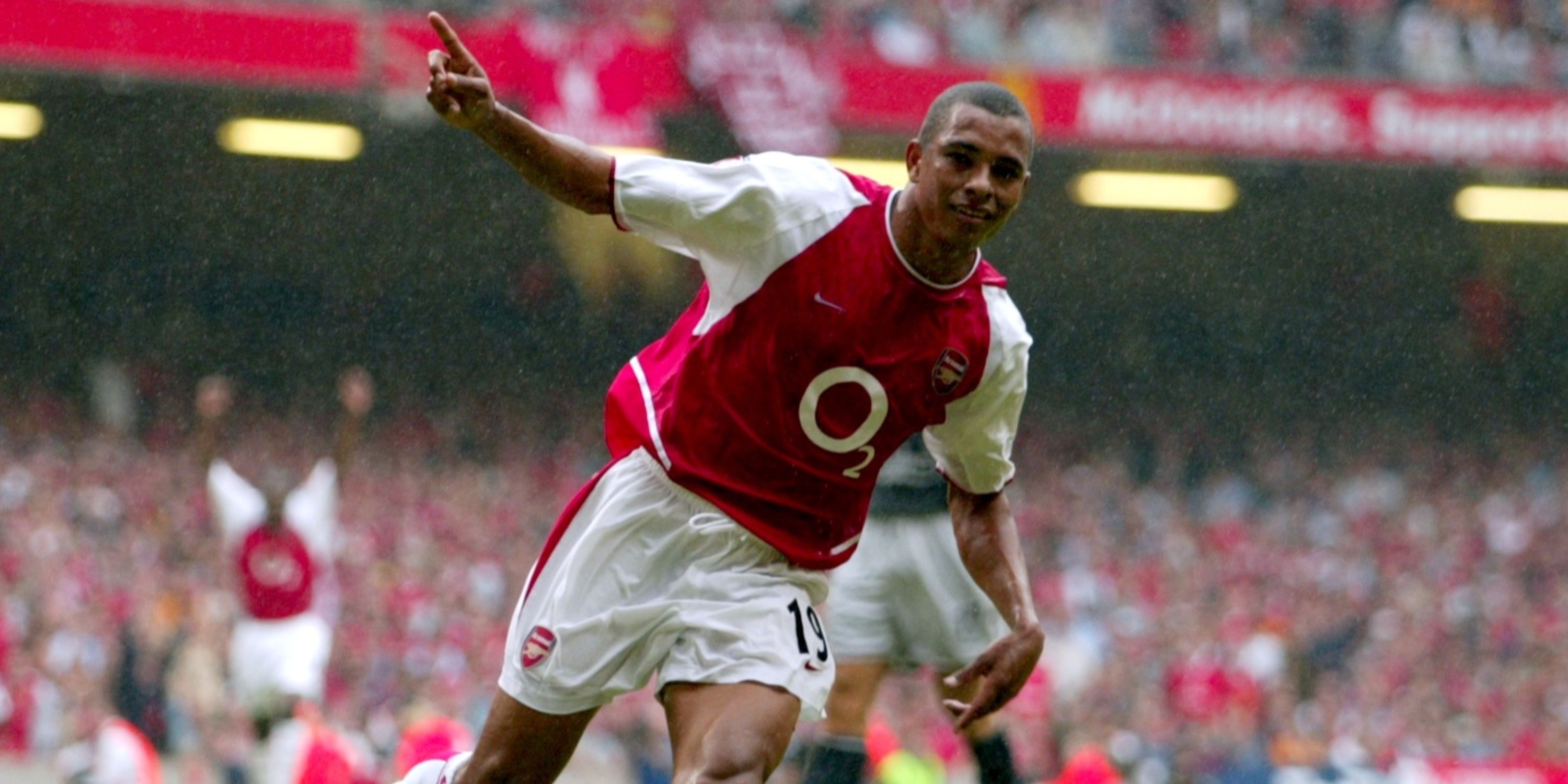 阿森纳前锋惊艳表现,被英国媒体誉为天才新星 阿森纳前锋惊艳表现,被英国媒体誉为天才新星