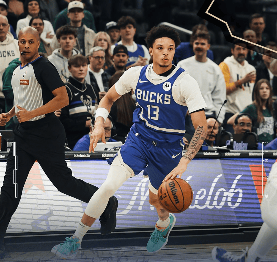 雄鹿队在主场击败快船队,延续胜势 雄鹿队在主场击败快船队,延续胜势